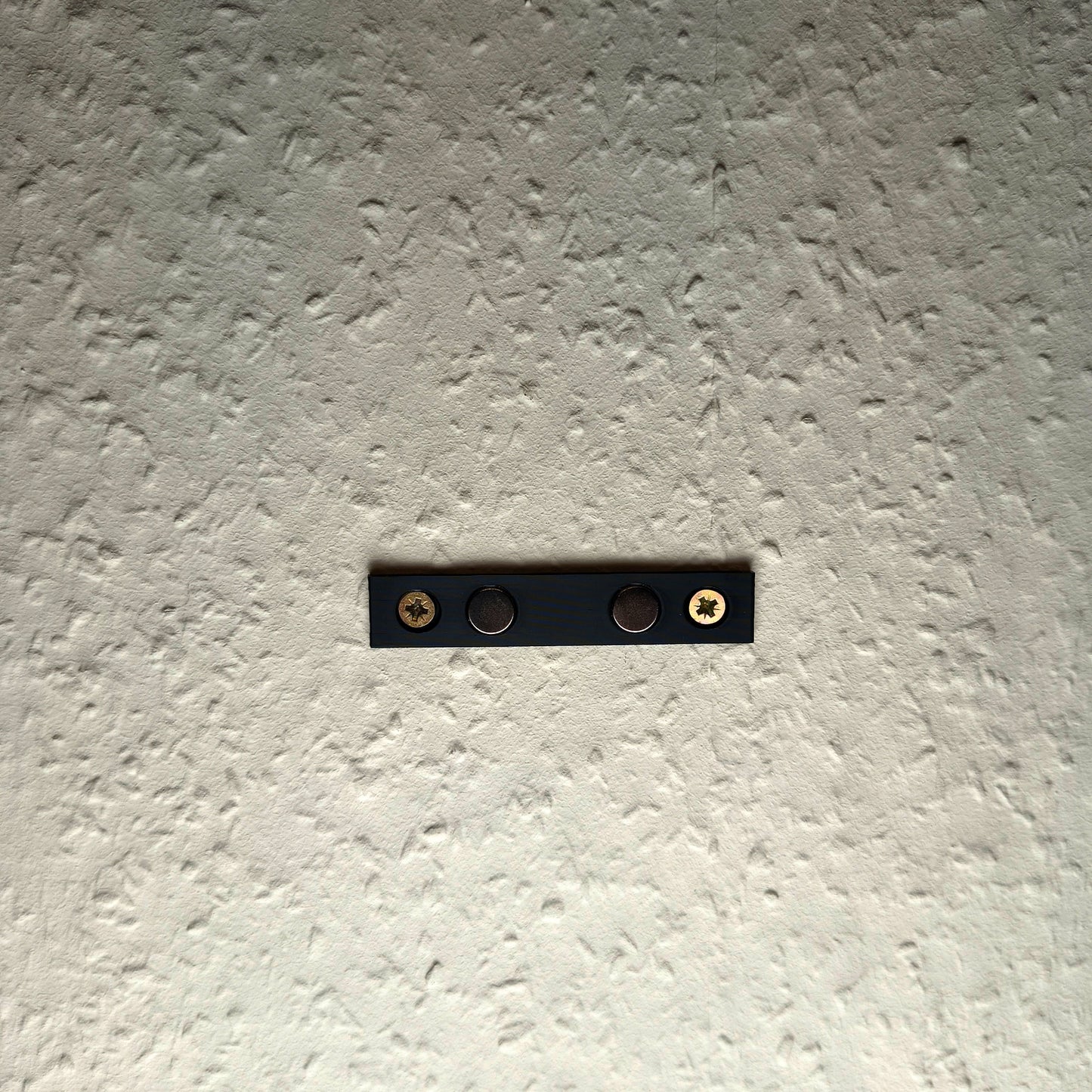 Magnet-Wandhalterung für Lormox-Reliefs